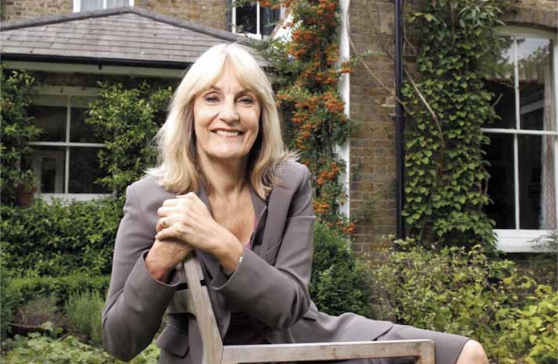 Lynn Faulds Wood: consumer rights watchdog who took up the cause of cancer patients