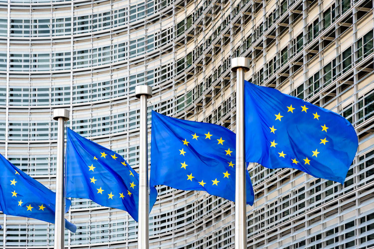 EC publishes route map for tackling cancer